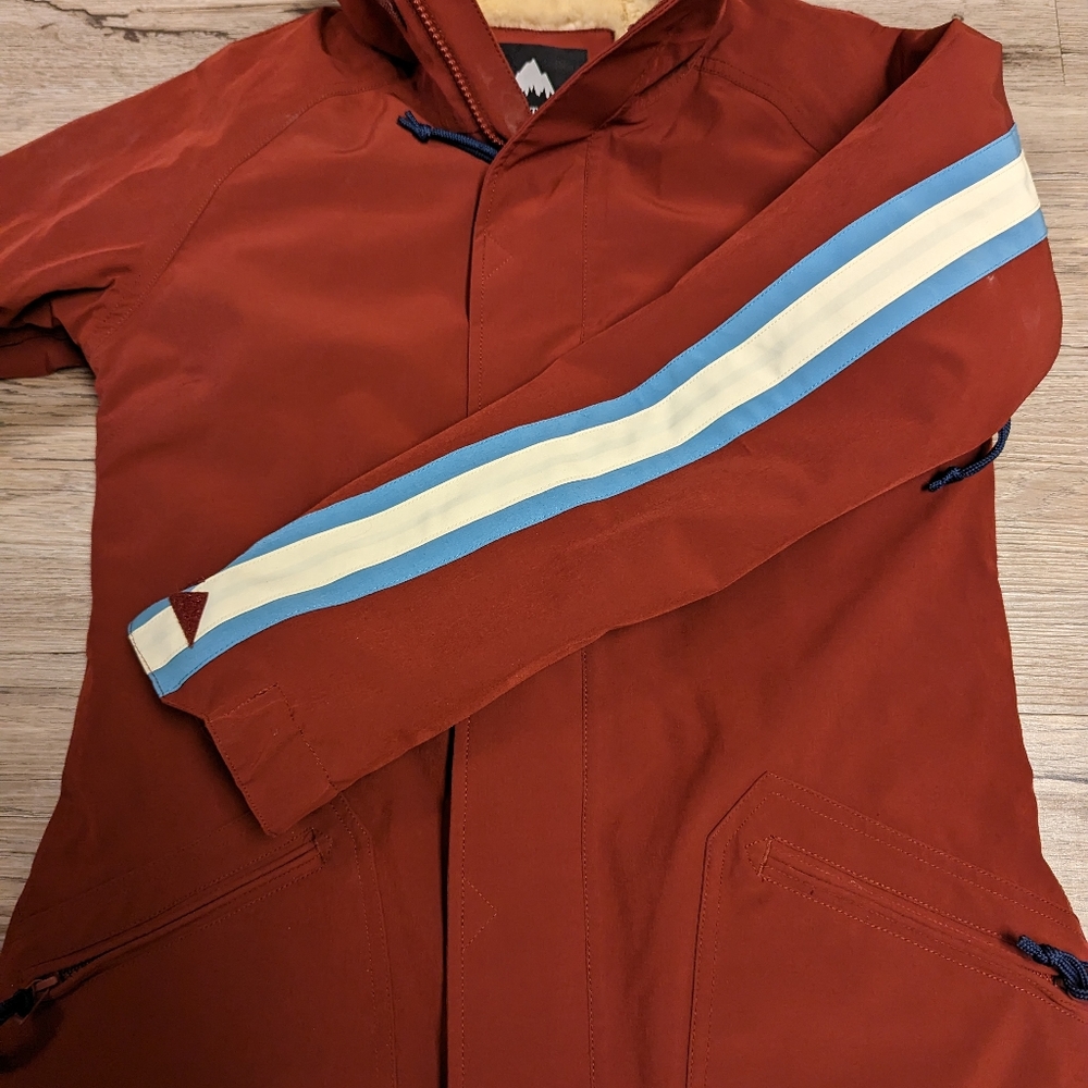 NWT's Burton Retro snowboard jacket, w's xs, paid $400 all in.